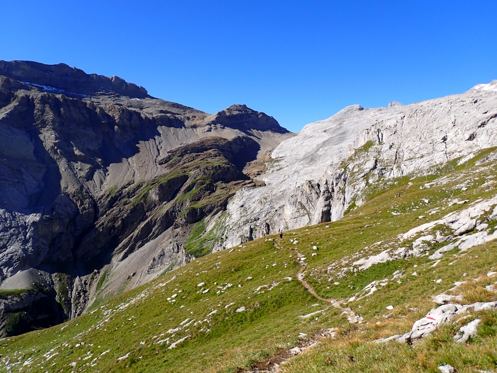 Day 6 - Wildstrubelhutte - Rawlipass - Schnidejoch - Wildhornhutte