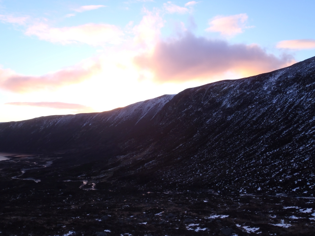 Glas Allt Shiel - Dubh Loch - Broad Cairn - Glas Allt Shiel