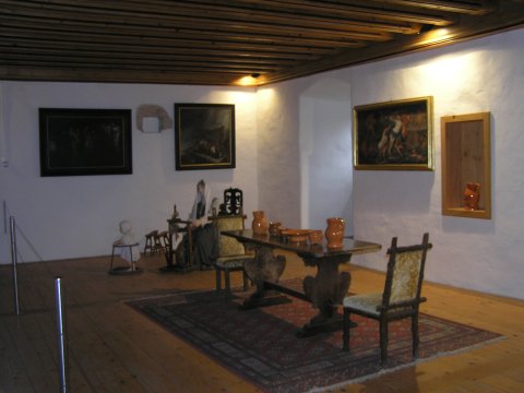 Predjama Castle