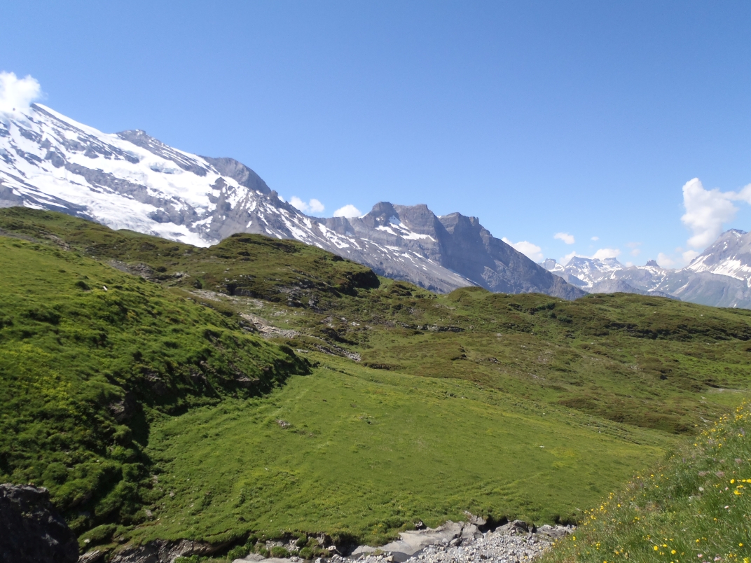 Oeschinensee Gondola - Blumlisalphutte