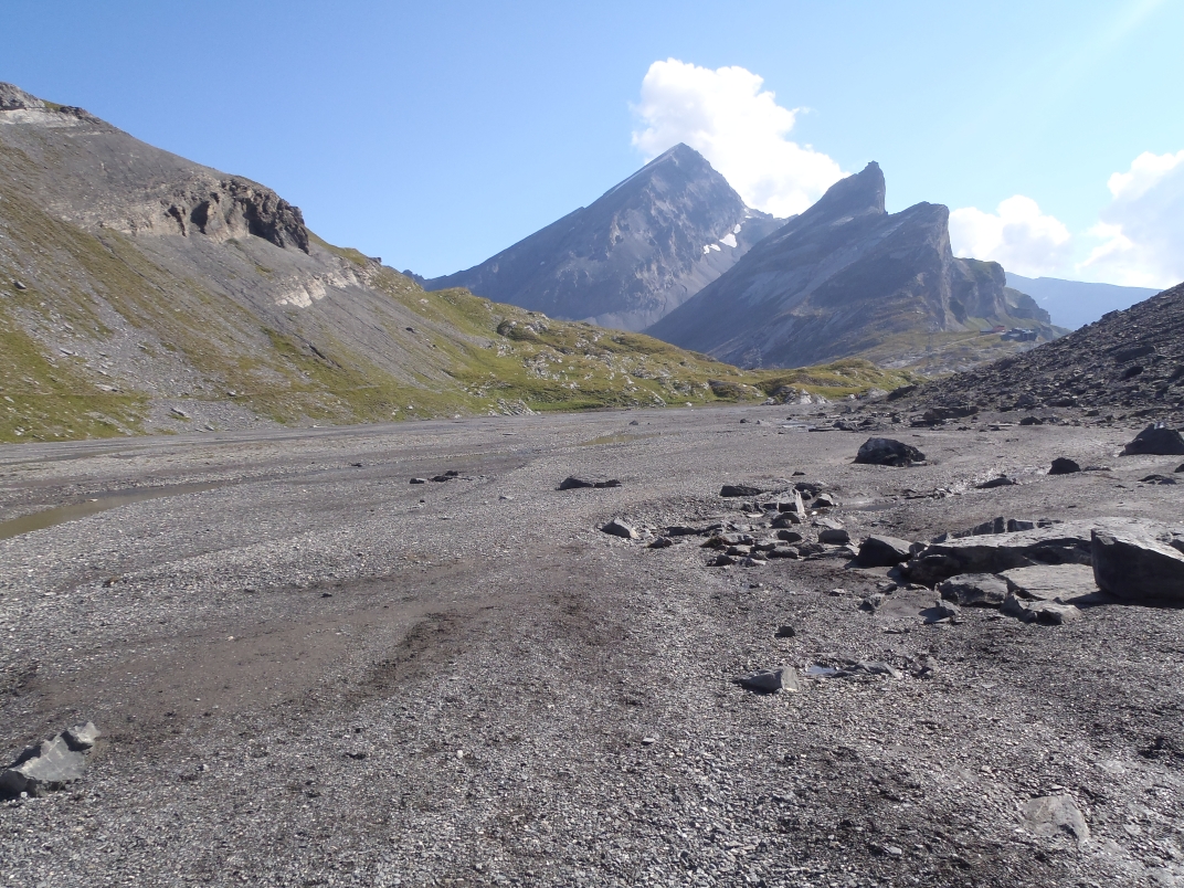 Day 5 - Gemmipass - Lammerenhutte (2502m)