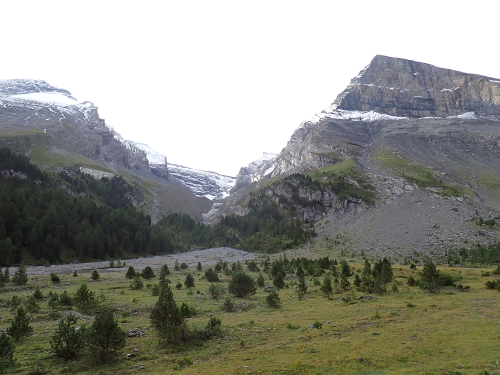 Day 2 - Sunnbuel - Schwarenbach - Tschingellochtighore - Engstligenalp