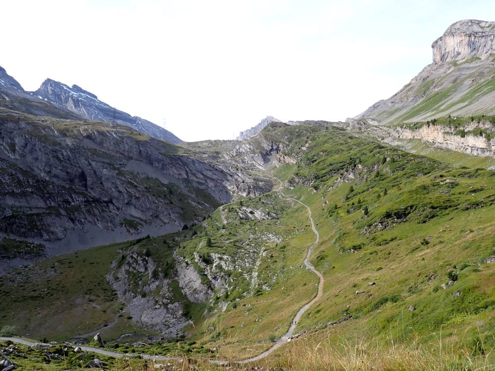 Day 2 - Sunnbuel - Schwarenbach - Tschingellochtighore - Engstligenalp