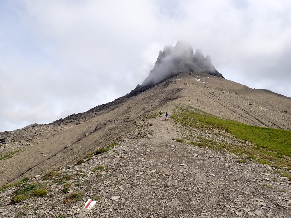 Day 2 - Sunnbuel - Schwarenbach - Tschingellochtighore - Engstligenalp