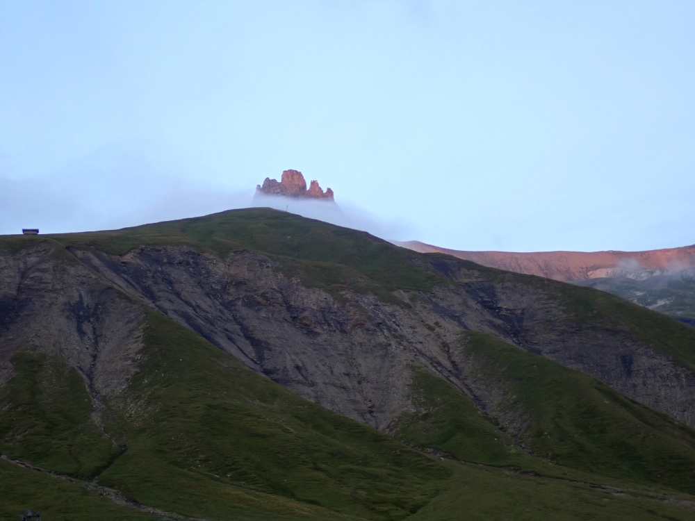 Day 2 - Sunnbuel - Schwarenbach - Tschingellochtighore - Engstligenalp