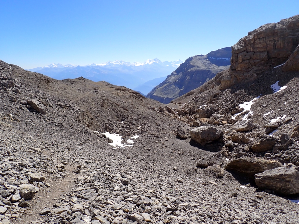 Day 6 - Wildstrubelhutte - Rawlipass - Schnidejoch - Wildhornhutte